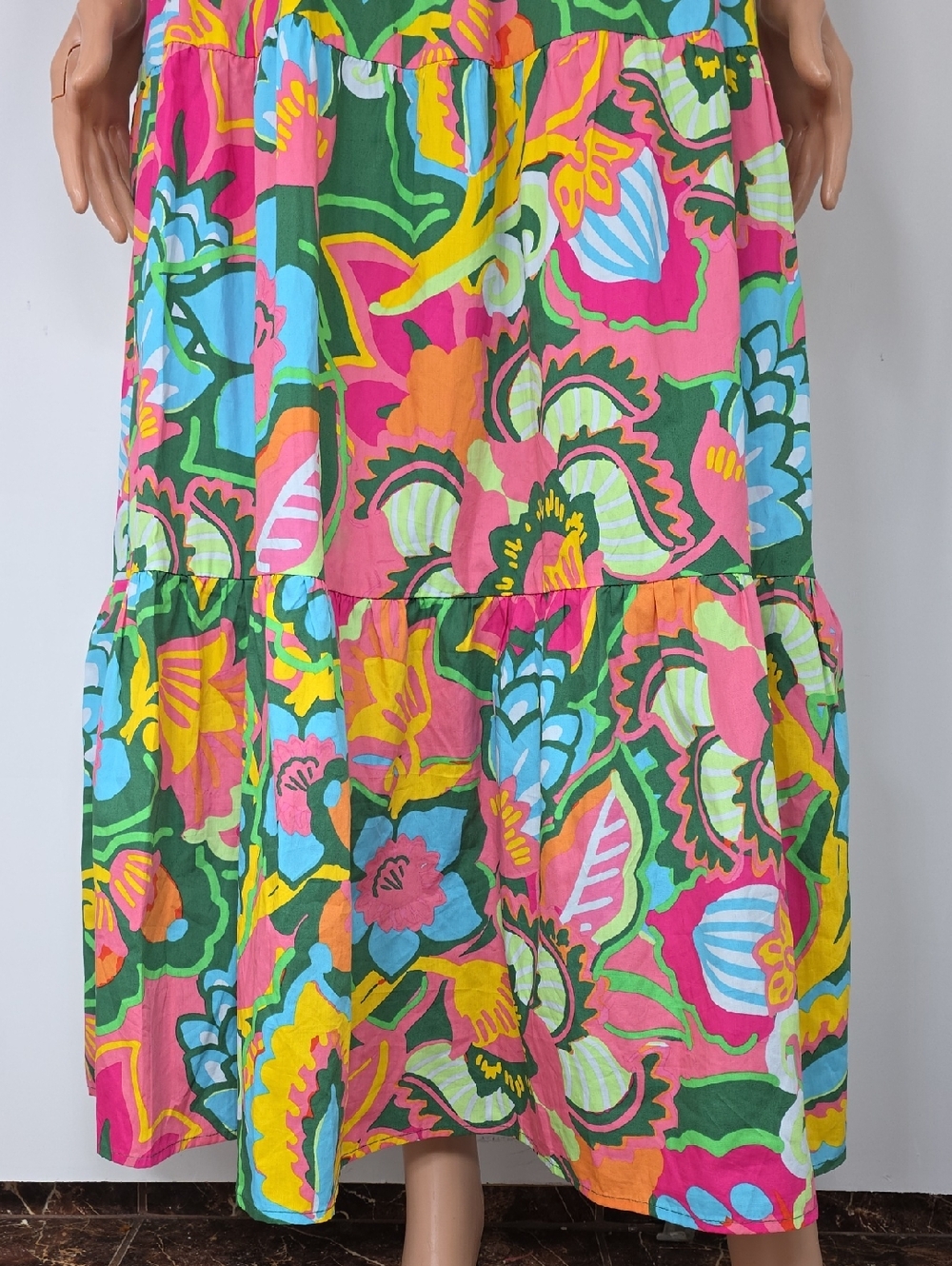 Sugarlips Lanai Tropics Sunfire Smocked Tiered dress Size M Medium - Picture 8 of 14